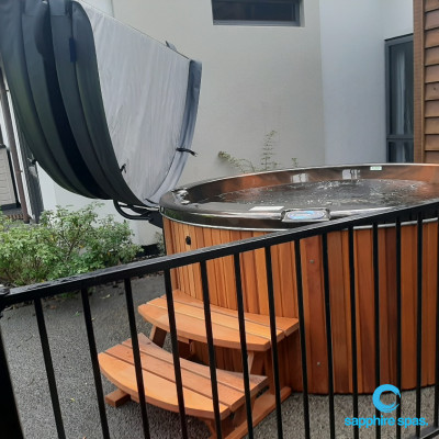 myHotTub sits neatly into this smaller backyard space thanks to the team @ Wright Pools @ Spas NZ